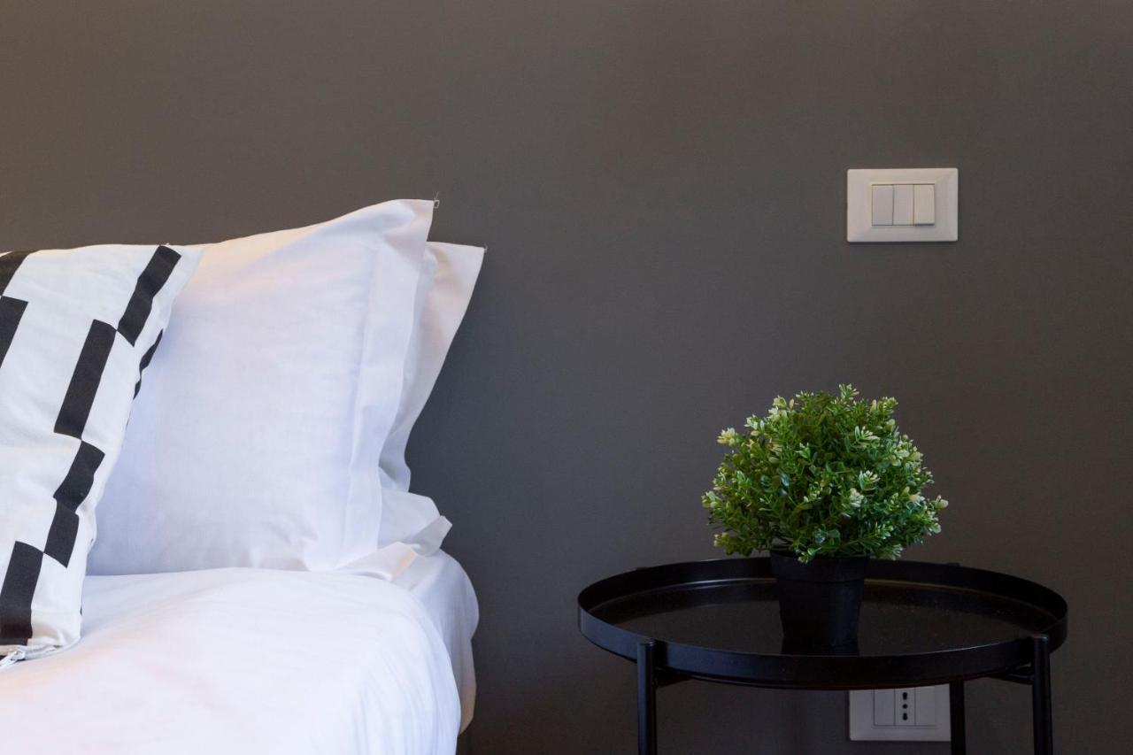 Amazing Studio In The City Center + Wifi Trieste Exterior photo